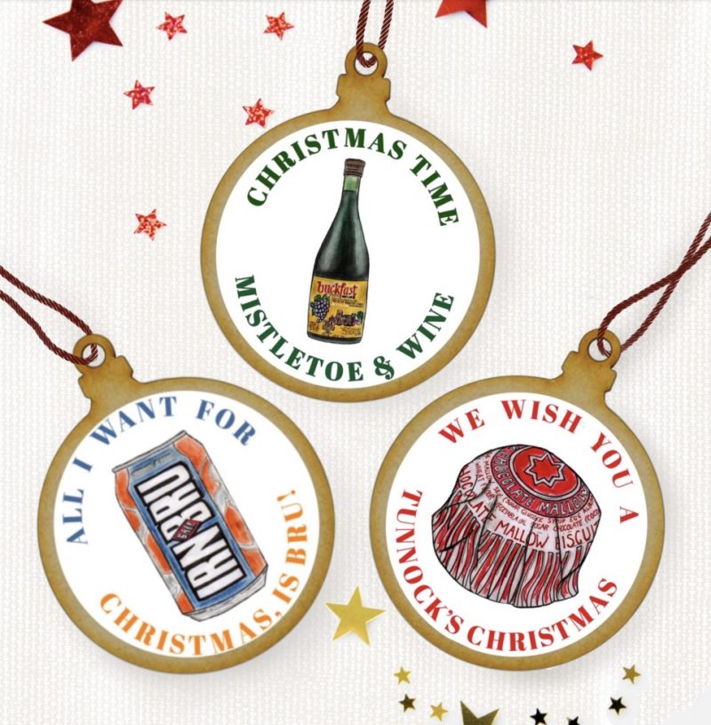 Weegie Christmas Bauble set